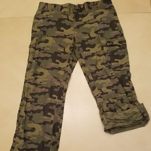 Old Navy Camo Dual Pants/Capris